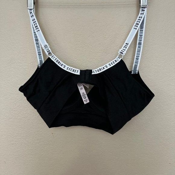 Victoria Secret Bra - Picture 2 of 2